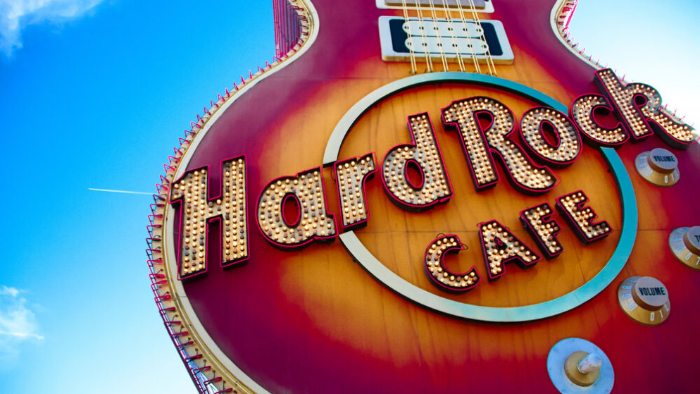 Hard Rock launches the first live internet slots in the world