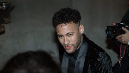 Soccer Legend Neymar Criticized for His Interest In Poker